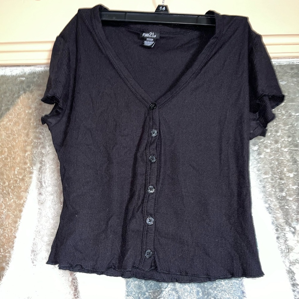 Black crop top